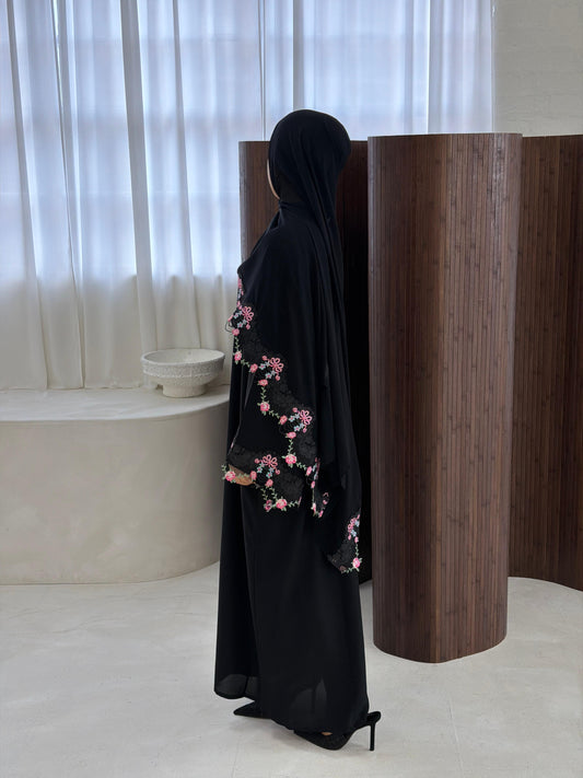 Rosellé Black Closed