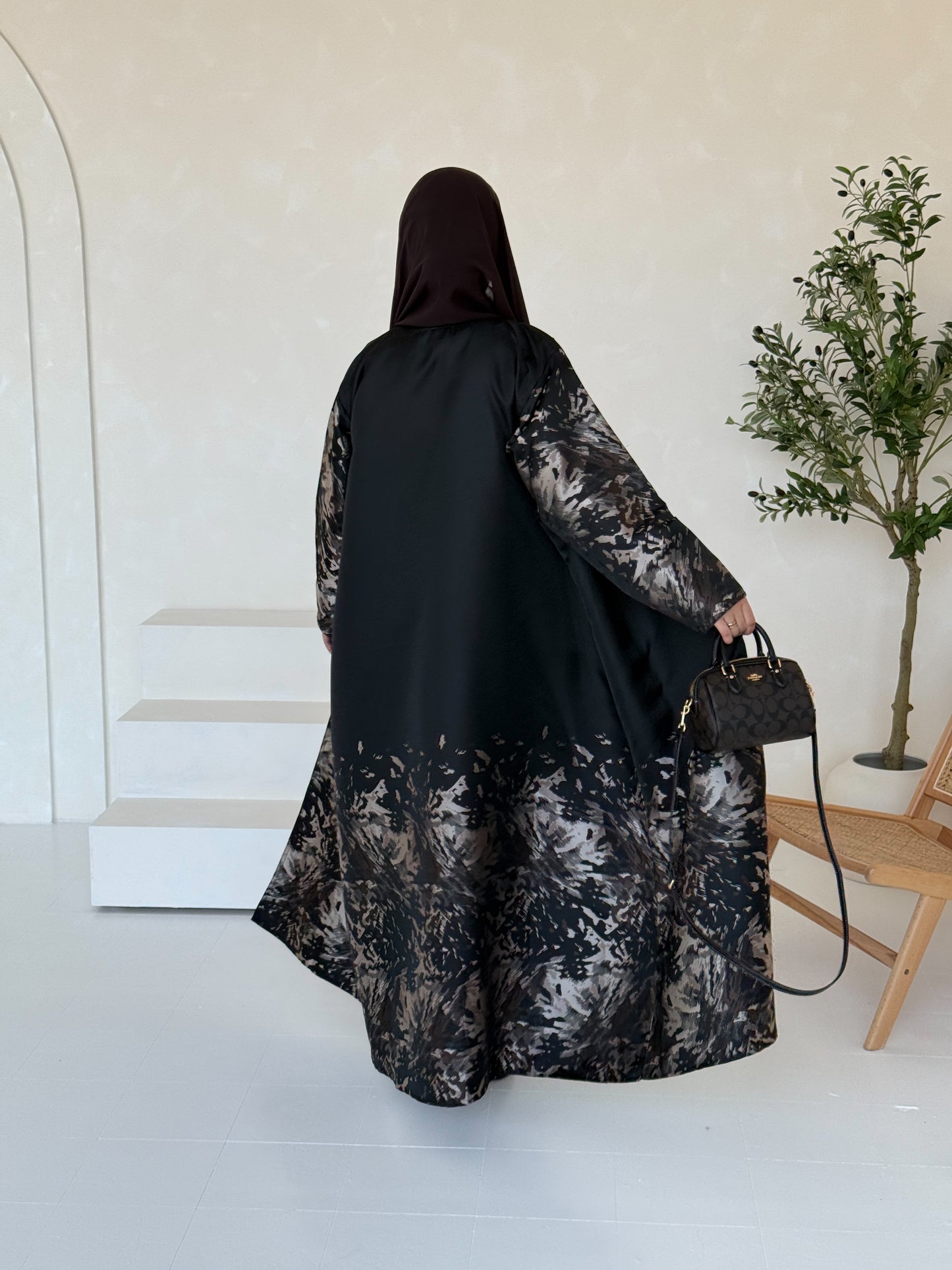 Floral Burst - Black/Brown