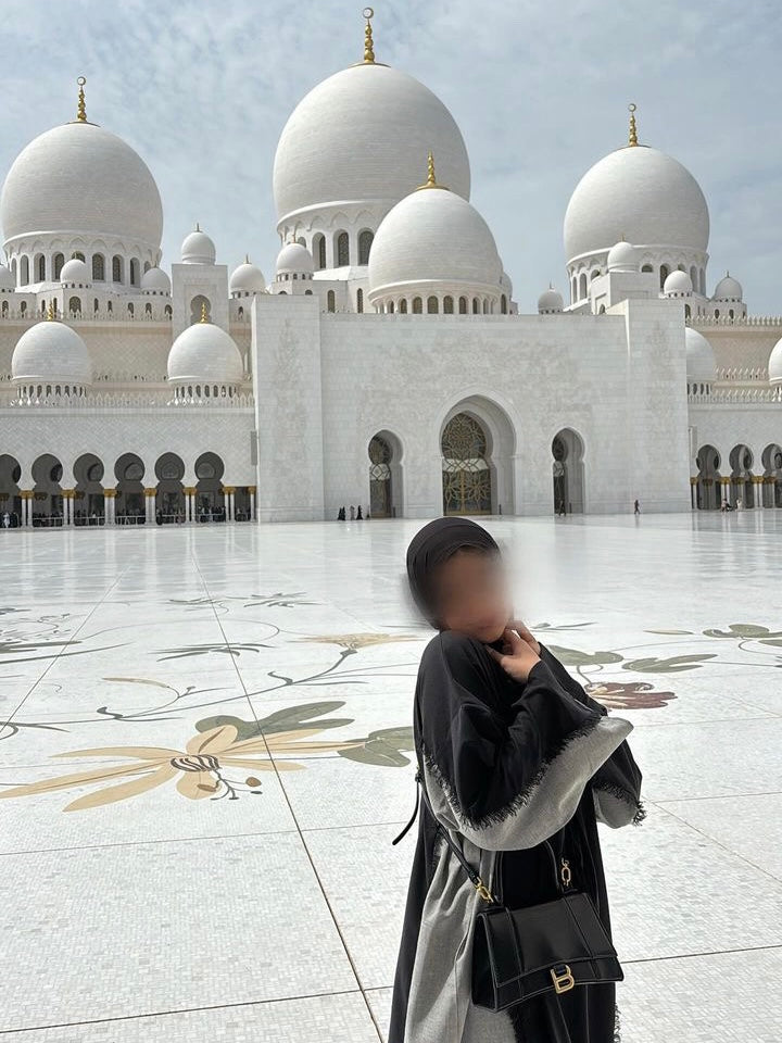 Black/ Grey Two Toned Frayed Closed Abaya