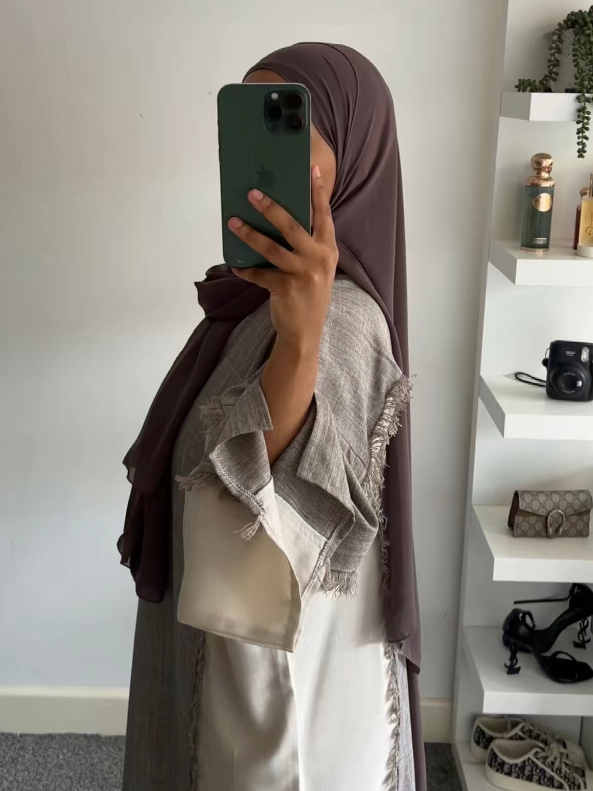 Taupe/ Beige Two Tone Frayed Closed Abaya