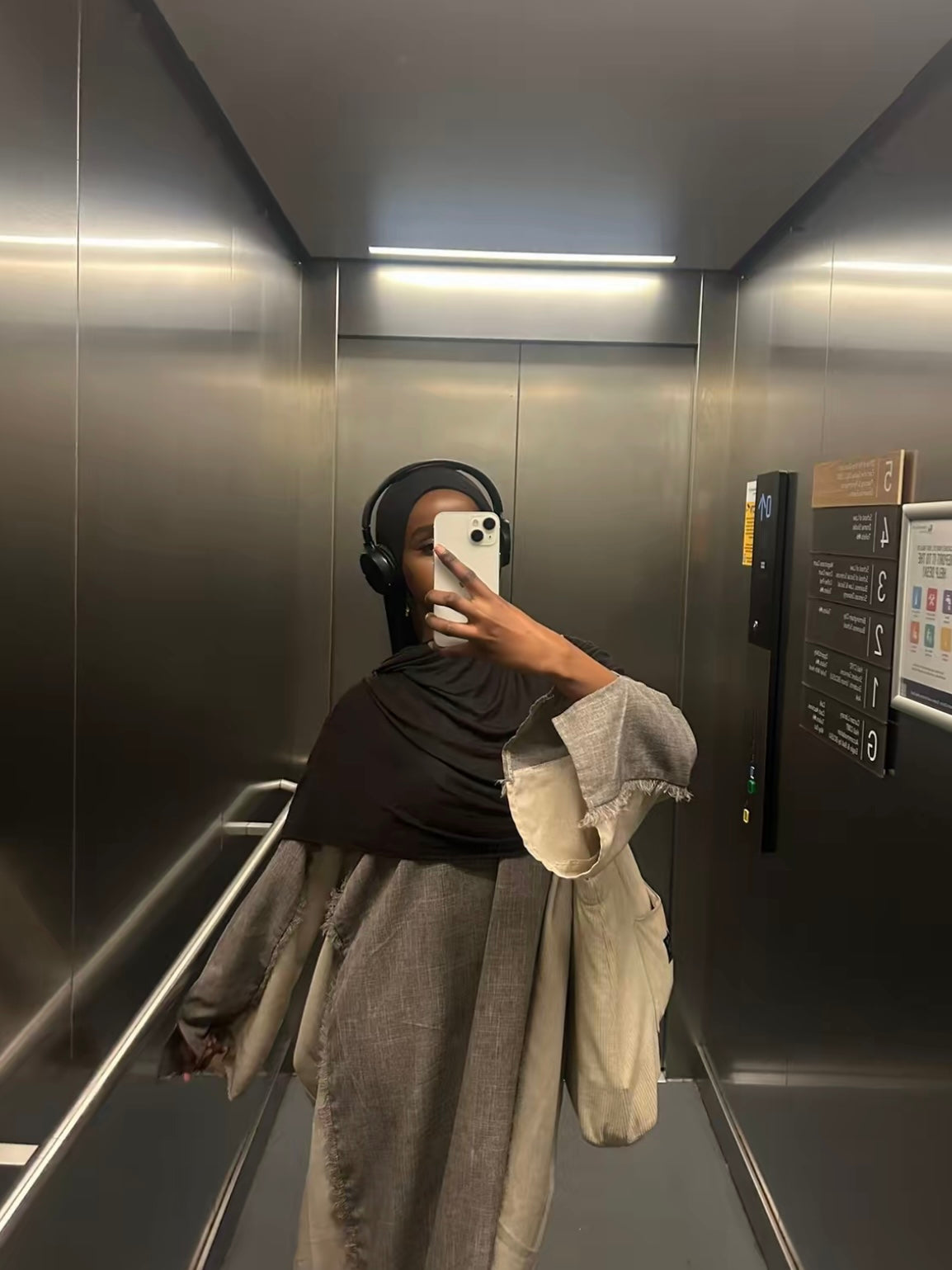 Taupe/ Beige Two Tone Frayed Closed Abaya