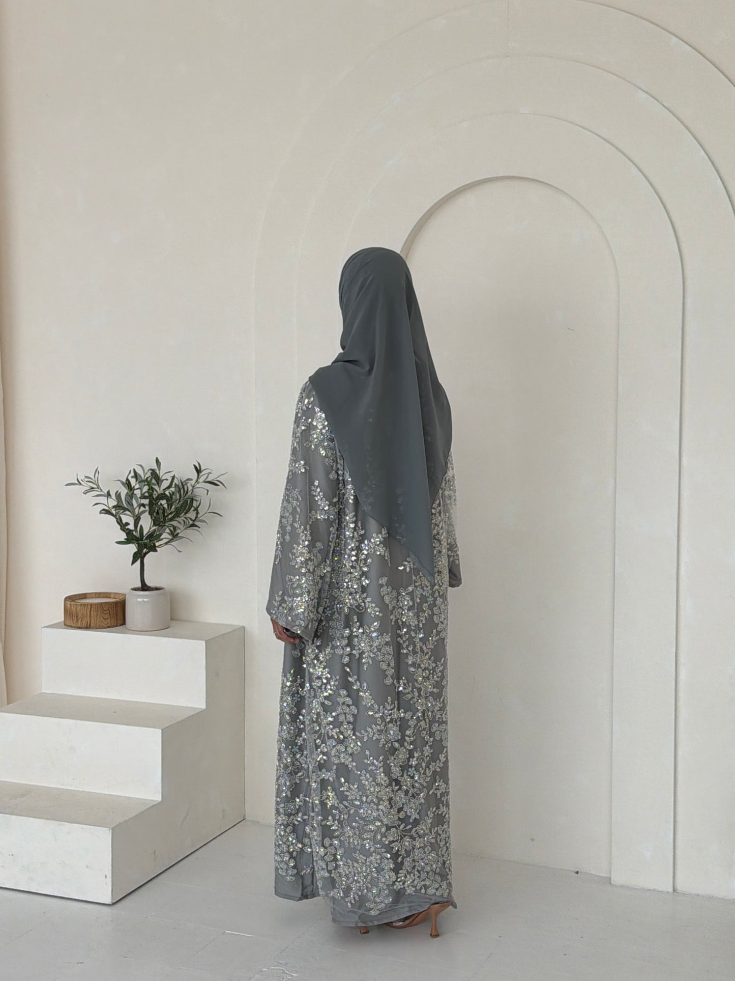 Zar-e-Qadeem Ice Silver