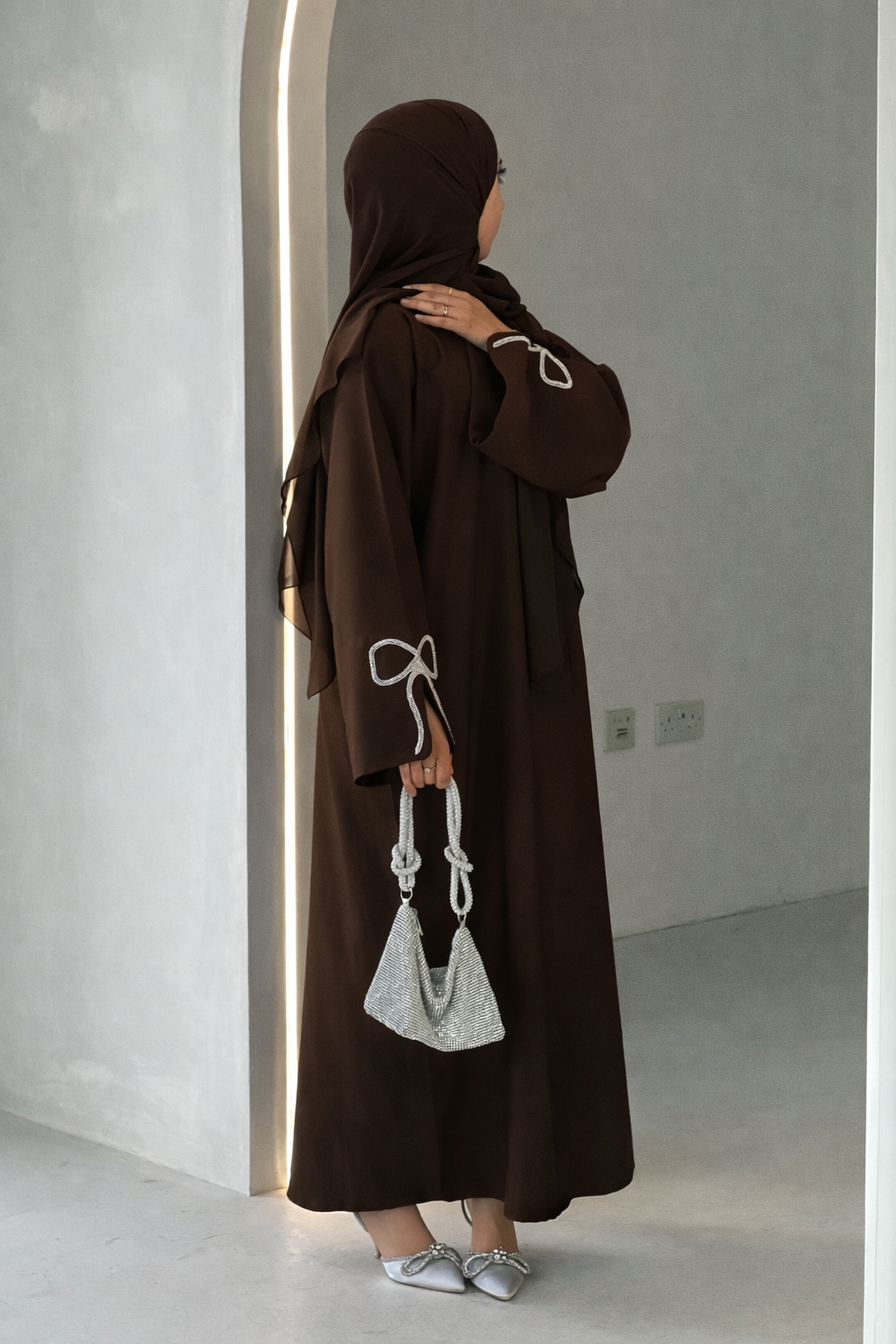 Bow Split Sleeve Brown