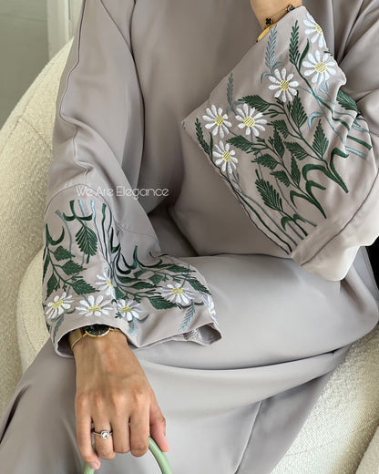 Daisy Sleeve Abaya