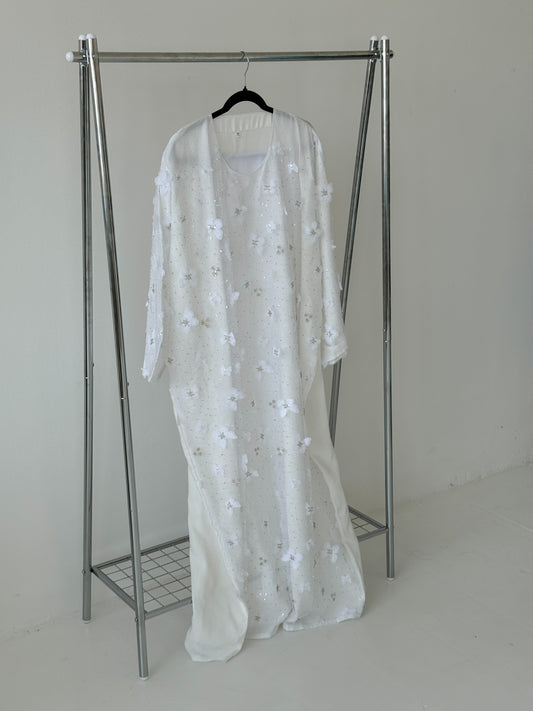 Farasha Pearl White