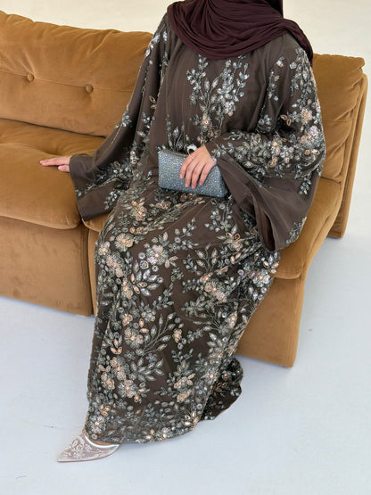 Zar-e-Qadeem Brown