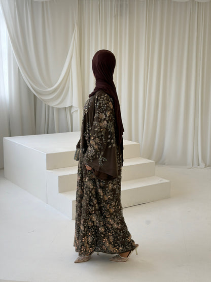 Zar-e-Qadeem Brown