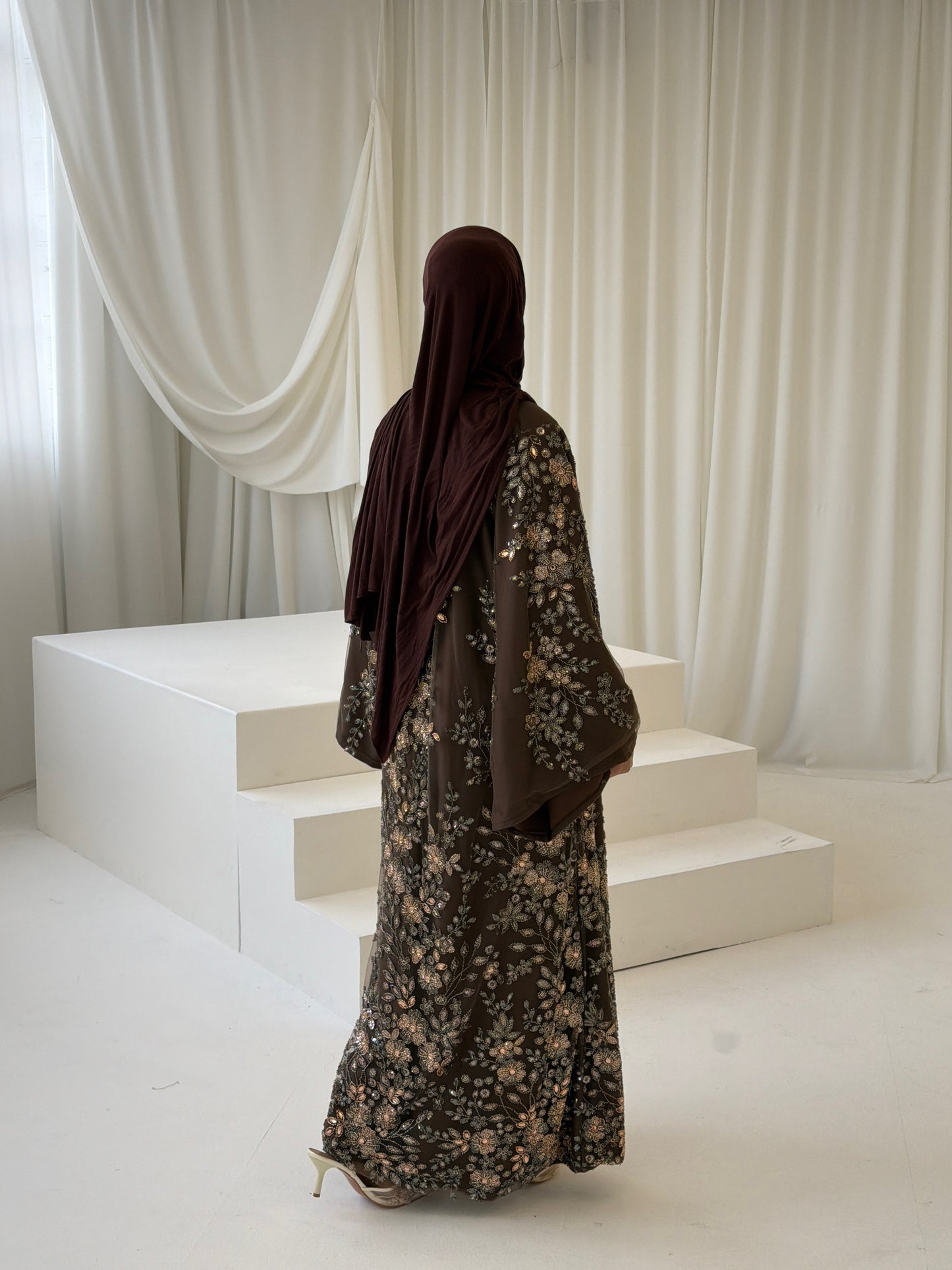 Zar-e-Qadeem Brown