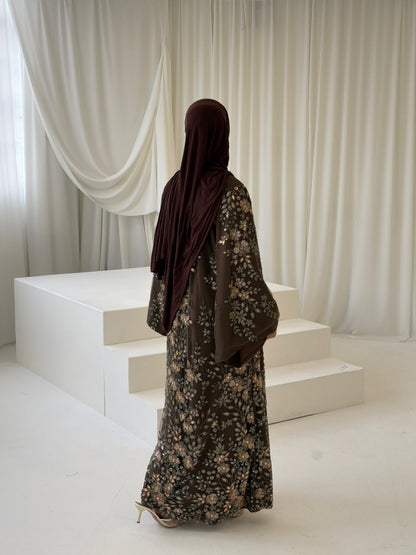 Zar-e-Qadeem Brown